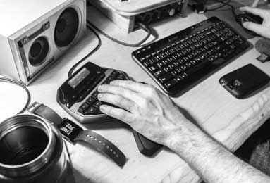 让我给大家科普“蓝盾大厅房卡在哪里买”详细房卡教程